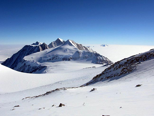 The view from the summit. Photo Ted Fairhurst January 2009