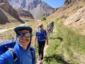 Following the trail along the Vacas River and through the ravine (T Nachand)